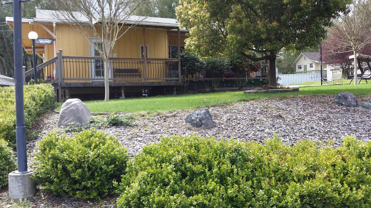 Redwood Inn ウィリッツ エクステリア 写真